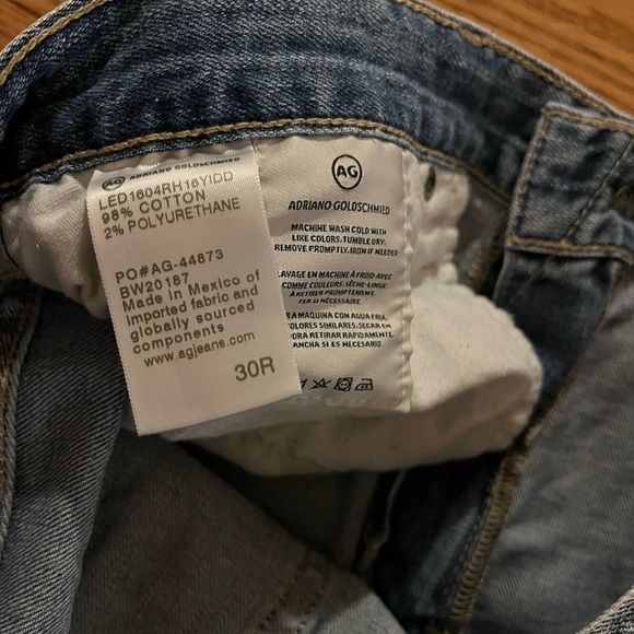 [30R]AG The Nikki Shorts Relaxed Skinny Women's Blue Denim Bermuda Shorts - Picture 6 of 8